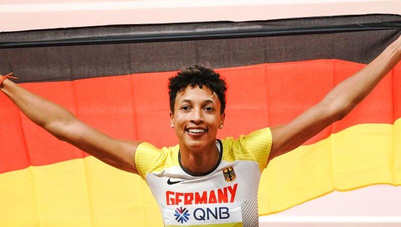 Mihambo ist nach Heike Drechsler die zweite deutsche Weitsprung-Weltmeisterin. Mihambo ist nach Heike Drechsler die zweite deutsche Weitsprung-Weltmeisterin.