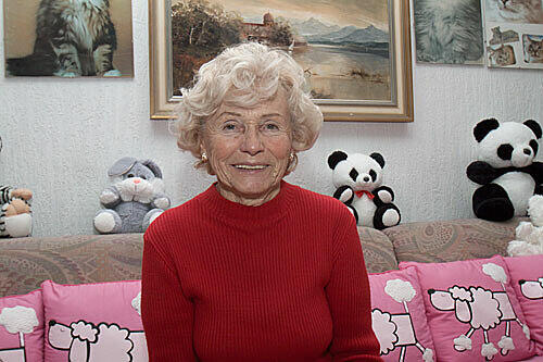 Elsa G. (77) hat seit dem Sommer die schlimmste Zeit ihres Lebens verlebt. Doch jetzt kann sie schon wieder lachen.