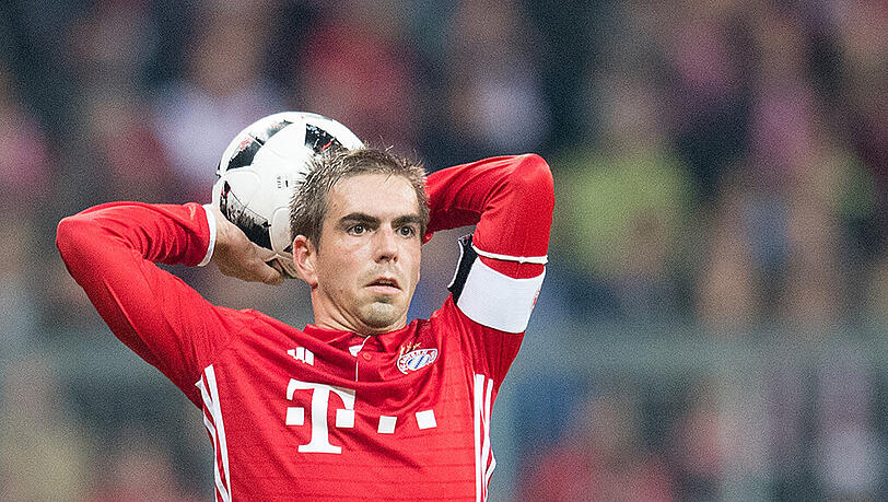Karriere als Fußballstar – Karriere als Fußballmanager? Philipp Lahms Zukunft über die Saison hinaus ist weiter unklar. Karriere als Fußballstar – Karriere als Fußballmanager? Philipp Lahms Zukunft über die Saison hinaus ist weiter unklar.