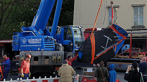 Hier werden gerade 4.400 Kilo Propellerflügel bewegt.