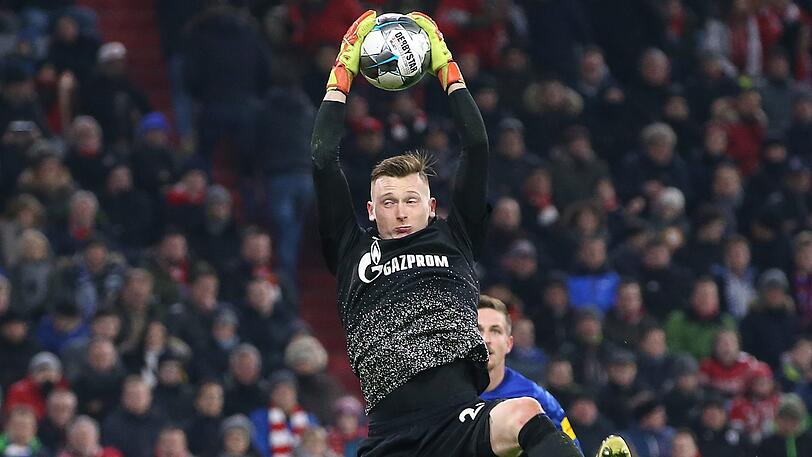 Fällt verletzt aus: Schalke-Keeper Markus Schubert.