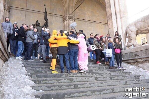 Der Flashmob auf dem Odeonsplatz. Noch mehr Bilder gibt es auf www.nachtagenten.de