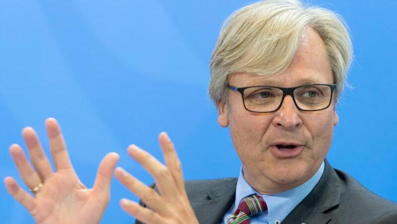 DIHK-Hauptgeschäftsführer Martin Wansleben spricht in Berlin. DIHK-Hauptgeschäftsführer Martin Wansleben spricht in Berlin.