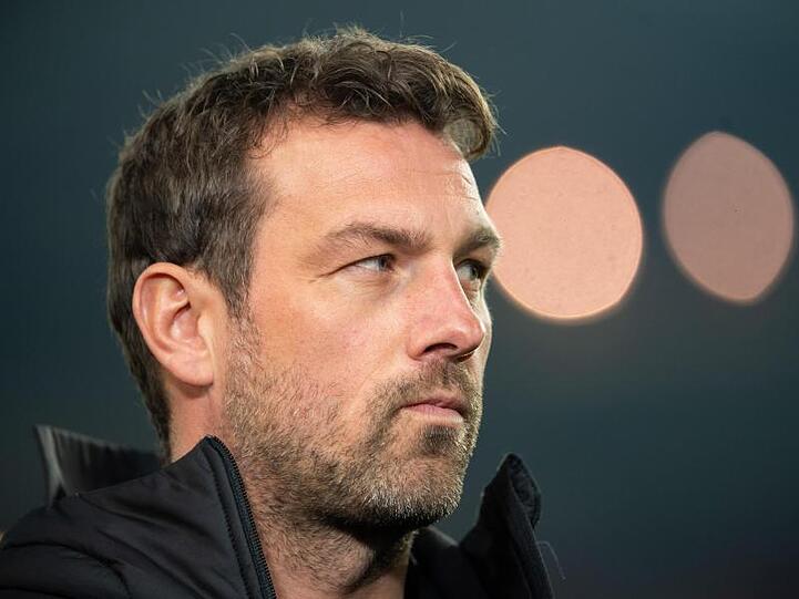 Stuttgarts Trainer Markus Weinzierl steht mit dem VfB unter Druck.