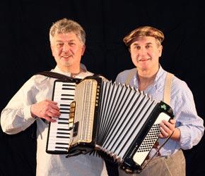 Norbert Heckner und Helmut Knesewitsch singen "Isarmärchen".