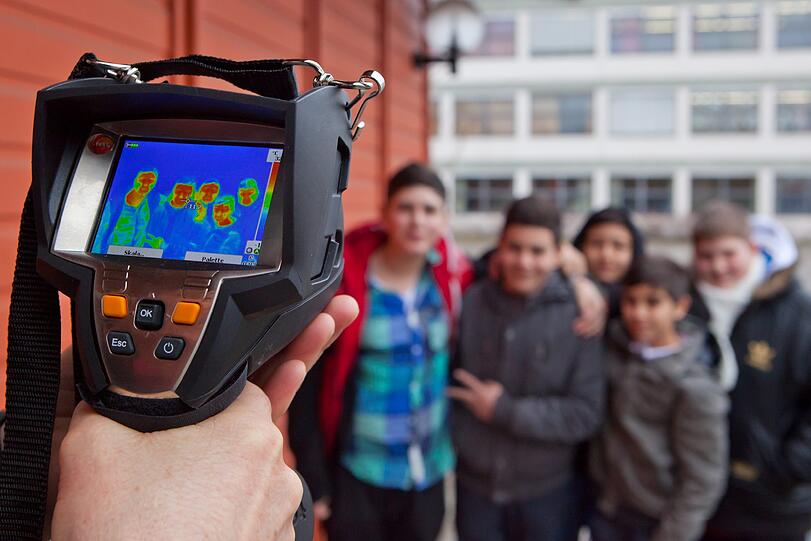 Beim Projekt "Deine Ernergieschule" erfahren die Lehrer alles über Engeriesparen und die Energiewende - und wie sie ihr neues Wissen an die Schüler weitergeben.