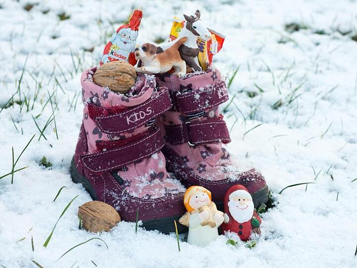Laut einer Umfrage verliert der Nikolaustag im Zeitalter von Schnäppchen-Events wie dem "Black Friday" oder dem "Cyber Monday" ein wenig an Bedeutung.