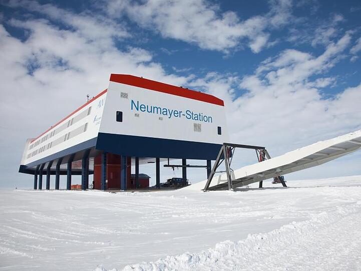 Die deutsche Forschungsstation Neumayer-Station III in der Antarktis. Foto: Thomas Steuer/Alfred Wegener Institut für Pola/Archivbild