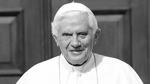 Papst Benedikt XVI. ist im Alter von 95 Jahren gestorben.