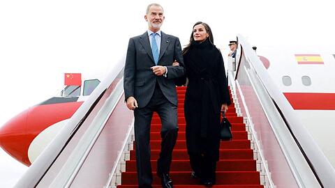 Das spanische Königspaar ist in China gelandet.