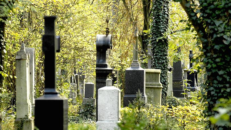 Der Alte Südfriedhof ist Münchens ältester Friedhof (seit 1563). Der Alte Südfriedhof ist Münchens ältester Friedhof (seit 1563).