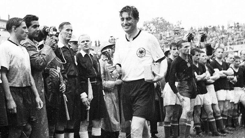 Fritz Walter wurde 1954 Weltmeister. Fritz Walter wurde 1954 Weltmeister.