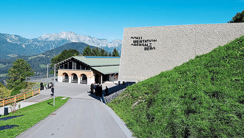 Der Neubau der Dokumentation Obersalzberg. Die neu gestaltete Ausstellung zur Aufarbeitung der NS-Zeit an Hitlers ehemaligem zweitem Wohnsitz galt als Leuchtturmprojekt des Freistaats.
