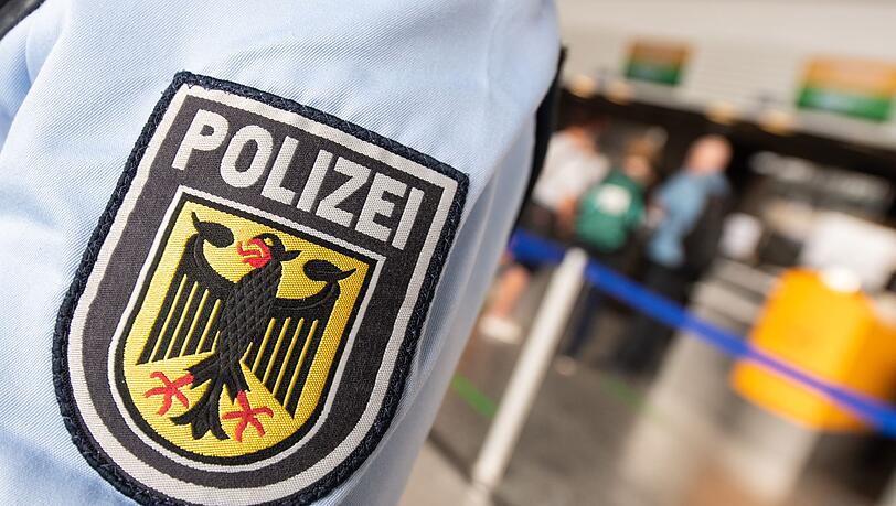 Die Bundespolizei muss die neuen EU-Grenzkontrollen an den Flughäfen umsetzen. (Foto: Illustration) Die Bundespolizei muss die neuen EU-Grenzkontrollen an den Flughäfen umsetzen. (Foto: Illustration)