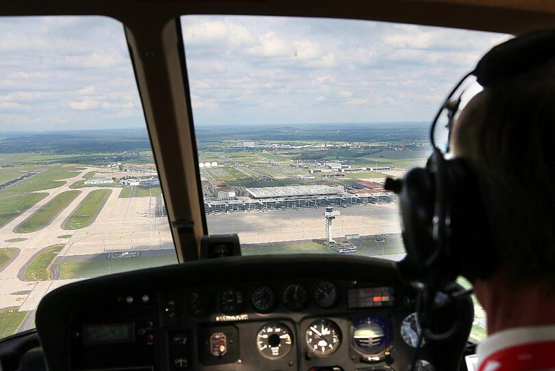 Bei der Internationalen Luft - und Raumfahrtausstellung in Berlin werden rund 230.000 Besucher erwartet.