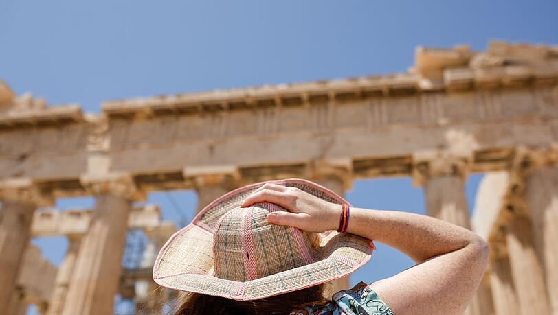 Trotz Hitze: Ein Besuch auf der Akropolis lockt immer.