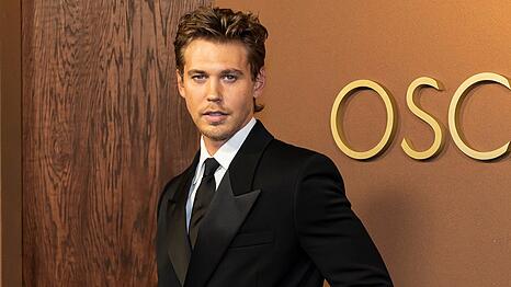 Austin Butler räumt mit Dating-Gerüchten auf.
