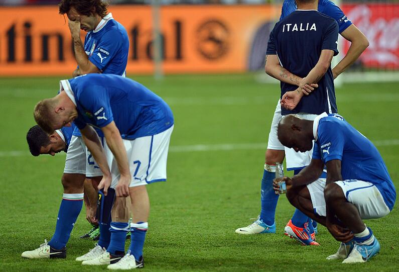 Jubel bei den Spaniern - Entsetzen bei den Italienern. Die Bilder nach dem 4:0-Endspielerfolg der Del Bosque-Elf.