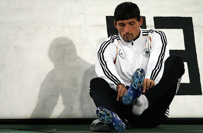 Kevin Kuranyi, 2008: Beim WM-Qualifikationsspiel gegen Russland gehört Kuranyi zum Aufgebot, nicht aber zum Kader beim Spiel. Auf der Tribüne in Dortmund muss der Schalker Stürmer sich offenbar einige Sprüche anhören und fährt während des Spiels einfach nach Hause. Bundestrainer Joachim Löw nominiert ihn nie wieder.