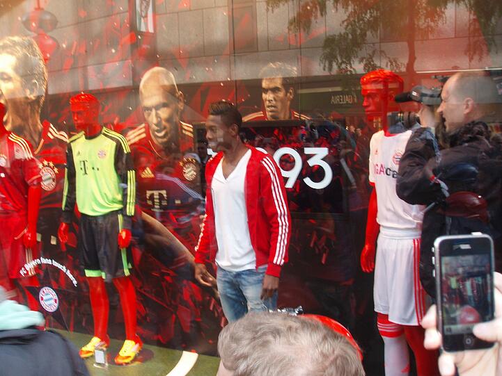 David Alaba und Holger Badstuber machen bei einem Videodreh München unsicher.