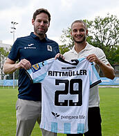 Sechzigs Sportchef Christian Werner und Neuzugang Marvin Rittmüller.
