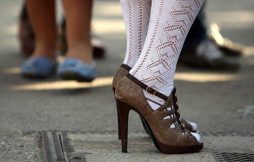 Zwei Damen haben auf dem Oktoberfest für eine Menschentraube gesorgt. (Symbolbild)