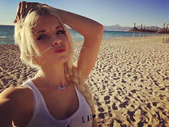 Mia Julia zeigt sich auf Facebook besonders sexy