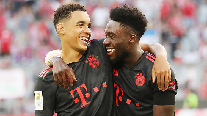 Auf und neben dem Platz beste Buddies: Jamal Musiala (l.) und Alphonso Davies.