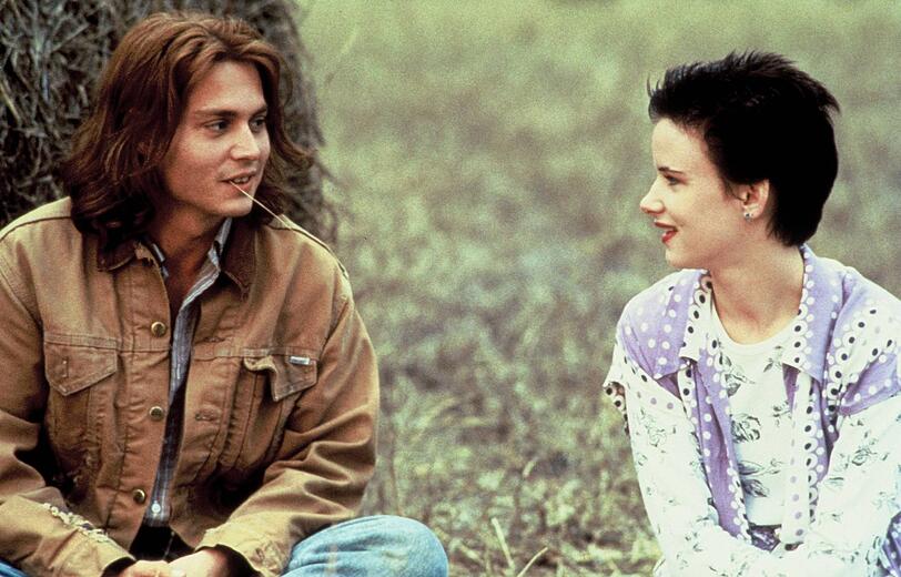 1993 stand der Frauenschwarm mit Juliette Lewis für den Film "Gilbert Grape - Irgendwo in Iowa" vor der Kamera und verliebte sich in sie. Die Beziehung hielt allerdings nur kurz.