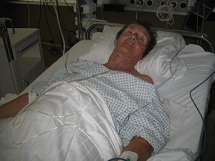 Die 87 -Jährige befindet sich nach wie vor im Krankenhaus. Von dem Fahrradfahrer fehlt bis heute jede Spur.