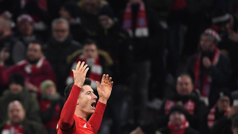 Bayerns Torjäger Robert Lewandowski jubelt über seinen Treffer. Bayerns Torjäger Robert Lewandowski jubelt über seinen Treffer.