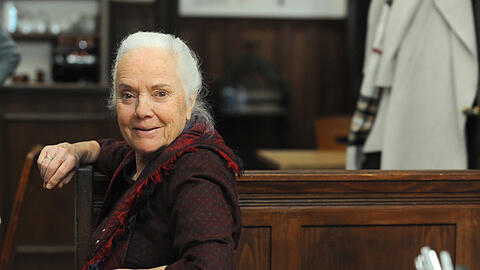 Ursula Erber h&auml;ngt ihre Rolle der "Theresa Brunner" an den Nagel.