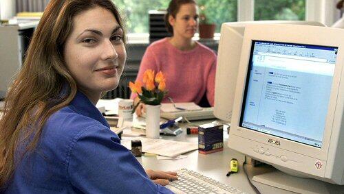 Frauen arbeiten zunehmen in prekären Arbeitsverhältnissen Frauen arbeiten zunehmen in prekären Arbeitsverhältnissen