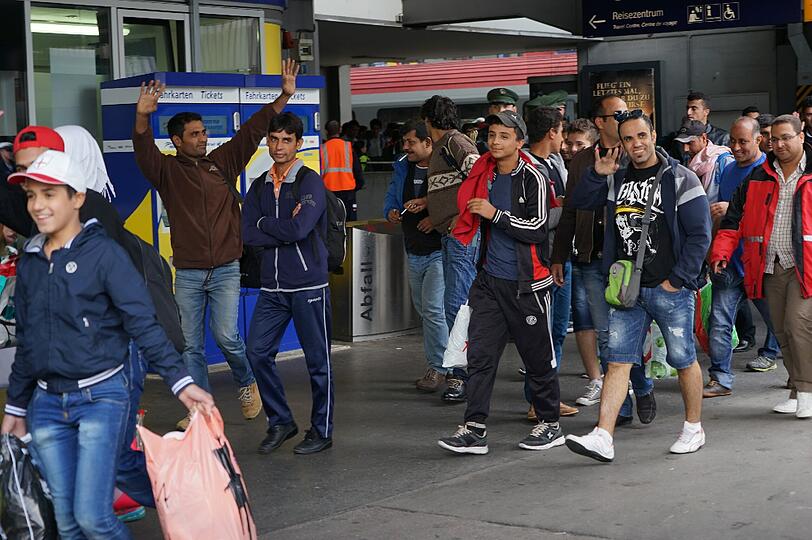 20 000 Flüchtlinge sind am Wochenende in München angekommen. Die Bilder vom Hauptbahnhof.
