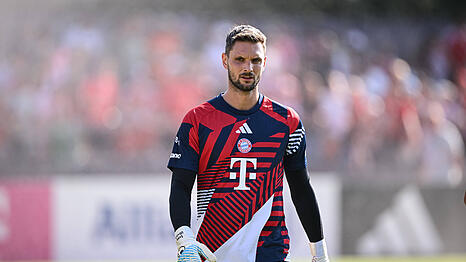 Bekam ein St&auml;ndchen zum Geburtstag: Sven Ulreich.