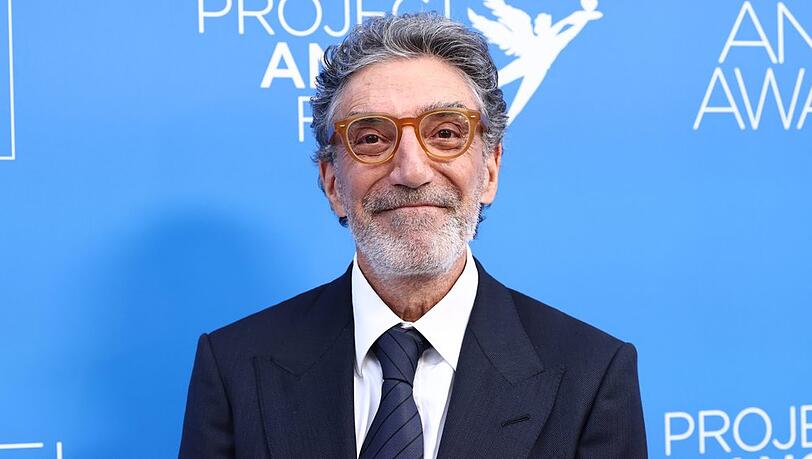 Der für seine Sitcoms bekannte Chuck Lorre hat kürzlich beißende Kritik an Donald Trump geübt. Das Weiße Haus lässt das nicht auf sich sitzen. Der für seine Sitcoms bekannte Chuck Lorre hat kürzlich beißende Kritik an Donald Trump geübt. Das Weiße Haus lässt das nicht auf sich sitzen.