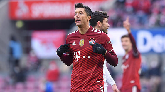 Hier, ich! Robert lewandowski geizt nicht mit Argumenten, warum er der FIFA-Weltfußballer sein sollte.