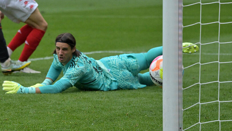 Könnte den FC Bayern nach einem halben Jahr schon wieder verlassen: Keeper Yann Sommer. Könnte den FC Bayern nach einem halben Jahr schon wieder verlassen: Keeper Yann Sommer.