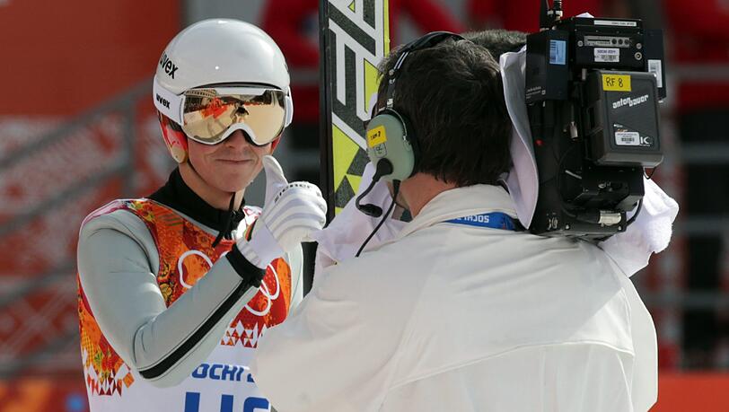 Eric Frenzel geht nach einem Top-Sprung mit sechs Sekunden Vorsprung in den Langlauf. Eric Frenzel geht nach einem Top-Sprung mit sechs Sekunden Vorsprung in den Langlauf.