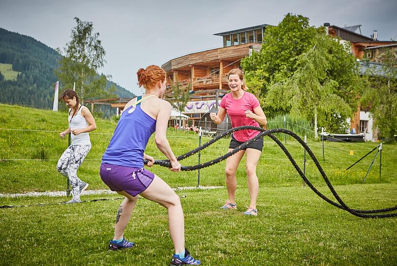 Naturerlebnisse im Holzhotel Forsthofalm uber den Dachern von Leogang