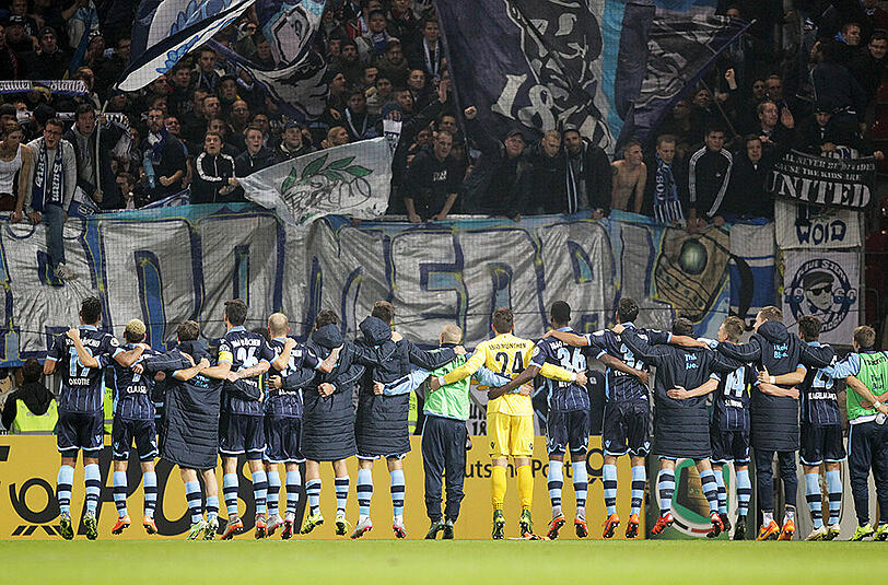 Endlich mal wieder Jubel statt dauerhafter Tristesse: Der TSV 1860 nach dem Pokal-Triumph +über den FSV Mainz 05.