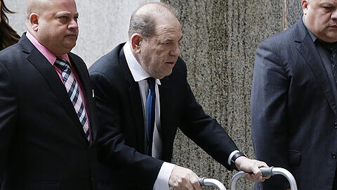 Harvey Weinstein erschien am vergangenen Mittwoch mit Gehhilfe vor Gericht