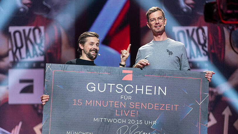 Joko Winterscheidt und Klaas Heufer-Umlauf dürfen ihren Gewinn von 15 Minuten Live-Sendezeit einlösen Joko Winterscheidt und Klaas Heufer-Umlauf dürfen ihren Gewinn von 15 Minuten Live-Sendezeit einlösen