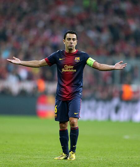 XAVI - Im starken katalanischen Block (vier Spieler von Barcelona sind nominiert) ist der spanische Nationalspieler Xavi mit 33 Jahren der älteste Spieler. Trotzdem gilt er bei Barcelona oder auch in der Nationalmannschaft weiterhin als "Gehirn" und Strippenzieher.