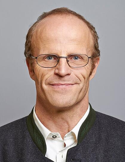 Die Rechte als Patient erläutert Dr. Rüdiger Schaar., Facharzt für Allgemioenmedizin, in der SPD-Bürgersprechstunde in Pasing
