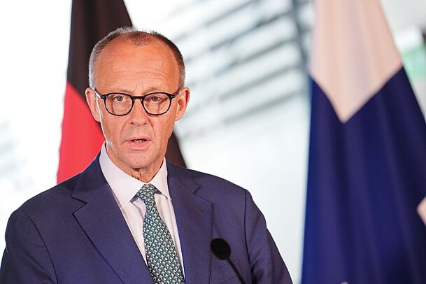 Bundeskanzler Friedrich Merz (CDU): "Bis zu den Sommerferien sollten erste Entscheidungen getroffen werden." Bundeskanzler Friedrich Merz (CDU): "Bis zu den Sommerferien sollten erste Entscheidungen getroffen werden."