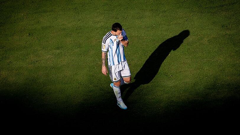 Lionel Messi hat kürzlich seinen Vater verloren. Lionel Messi hat kürzlich seinen Vater verloren.