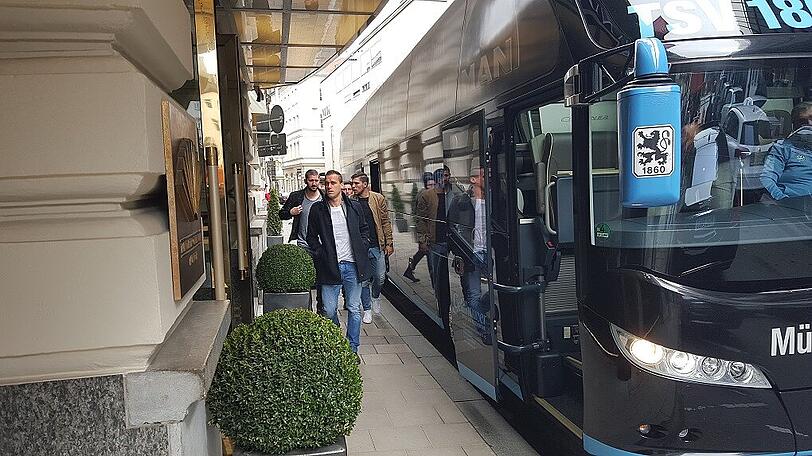 Der Investor lädt zum Mittagessen ein: Am Mittwoch speisten die Löwen um Trainer Benno Möhlmann und Kapitän Christopher Schindler ins Hasan Ismaiks Münchner Stammhotel - dem vornehmen Mandarin Oriental in der Neuturmstraße.