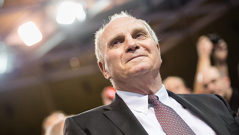 Schoss im Interview auch wieder gegen die Liga-Konkurrenz: Bayern-Präsident Uli Hoeneß. (Archivbild) Schoss im Interview auch wieder gegen die Liga-Konkurrenz: Bayern-Präsident Uli Hoeneß. (Archivbild)