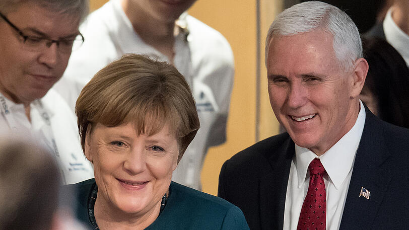 Bundeskanzlerin Angela Merkel und US-Vizepräsident Mike Pence bei der Sicherheitskonferenz in München.
